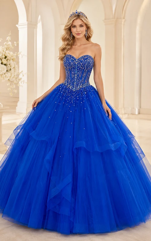 Vestido de gala formal de princesa de lujo azul real sin tirantes con escote corazón y capas de cristal para quinceañera