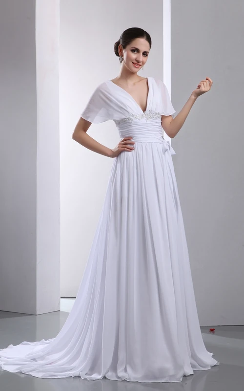 Fantastisches, plissiertes Chiffonkleid mit V-Ausschnitt und A-Linien-Absatz