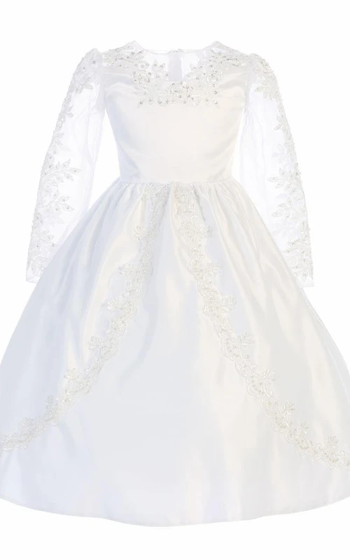 Robe de demoiselle d'honneur mi-longue à volants en organza et satin ornée de perles