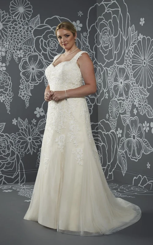 Robe trapèze longue sans manches en satin avec traîne balayée et appliques illusion