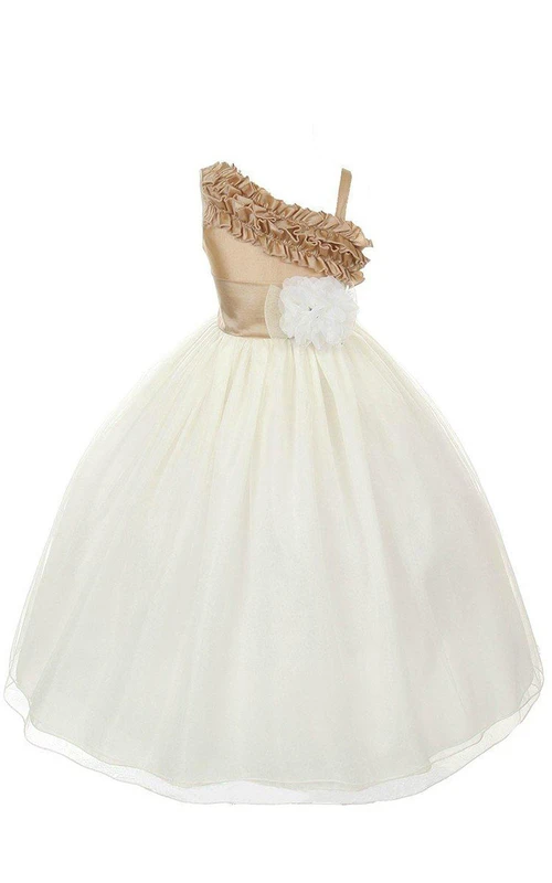 Robe trapèze sans manches avec fleur et plis