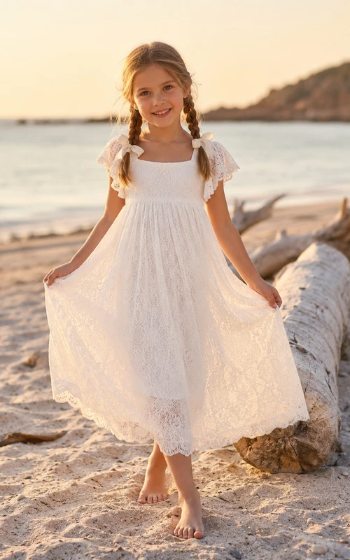 Vestido de niña de las flores, color marfil, encaje, tul, corte en A, manga corta, cuello joya, largo midi.