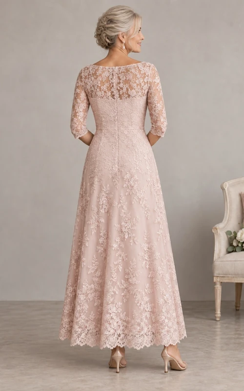 Vestido de novia mayor color rosa empolvado con encaje floral, largo hasta el tobillo y mangas tres cuartos, corte en A.