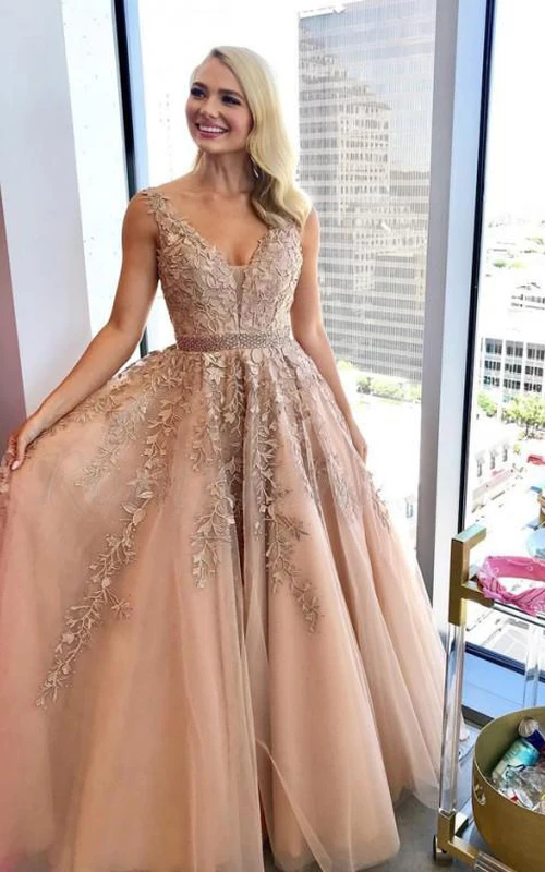 Robe de soirée moderne longue sans manches en tulle, coupe trapèze, ornée d'appliqués