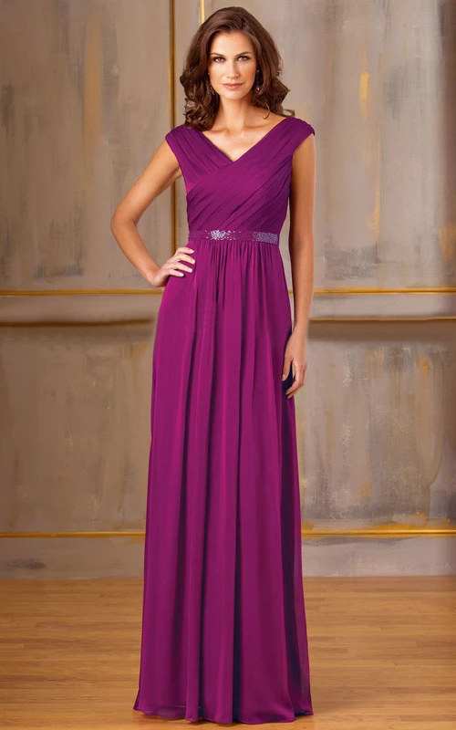 Robe longue trapèze à manches courtes et col en V pour la mère de la mariée, avec taille ornée de sequins