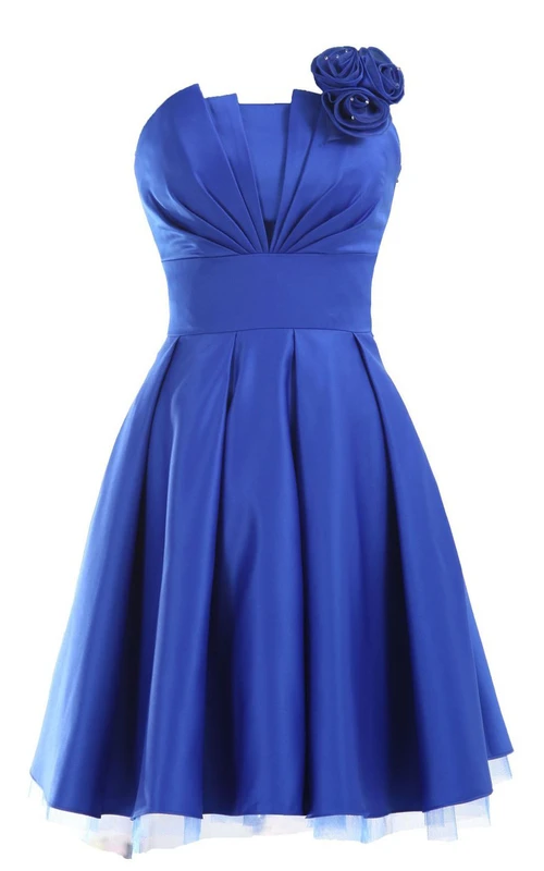 Vestido corto de satén plisado con corpiño fruncido y apliques, sin tirantes