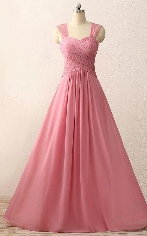 Robe longue trapèze en mousseline et dentelle à décolleté cœur