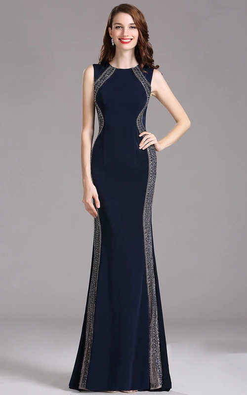 Robe fourreau sans manches en jersey ornée de perles et effet bateau