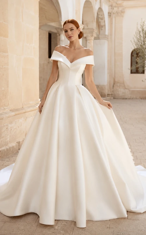 Robe de bal classique en satin à épaules dénudées, taille naturelle, style chapelle