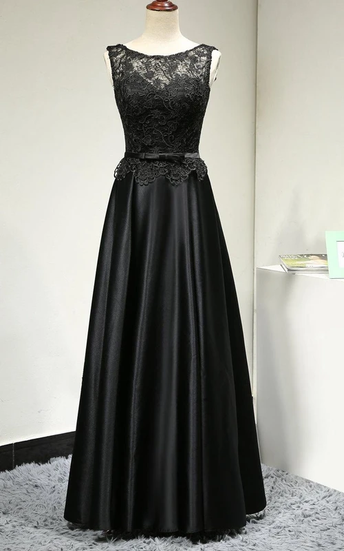 Robe longue trapèze en satin, col rond sans manches, corsage en dentelle, avec ceinture