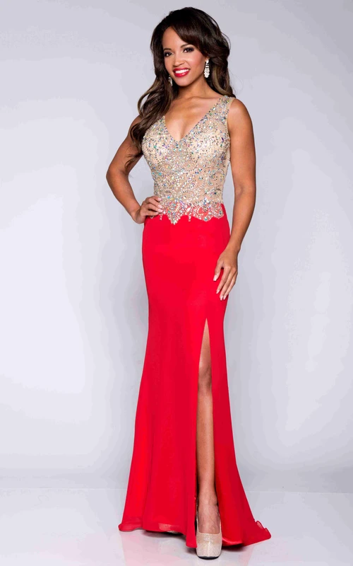 Vestido de fiesta de gasa sin mangas con escote en V y corpiño con cuentas.
