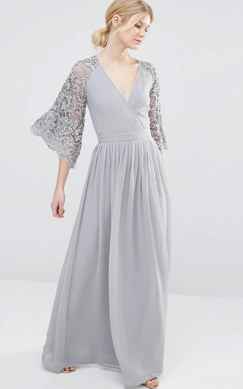 Brautjungfernkleid aus Chiffon mit V-Ausschnitt, Glockenärmeln und Falten aus Spitze