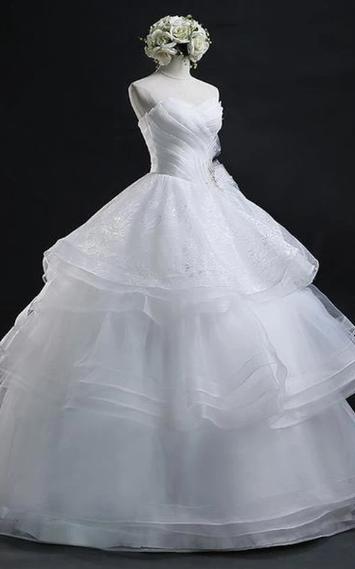 Robe de mariée en organza bustier cœur avec dentelle, style bal
