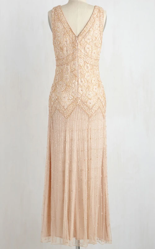 Vestido de novia de encaje sin mangas, largo hasta los tobillos, con escote en V y espalda baja en V.