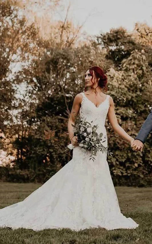 Robe de mariée sirène décontractée à col en V et dos nu en dentelle sans manches