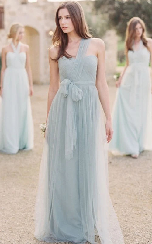 Vestido de dama de honor largo de tul con lazo y fruncido, de un solo hombro.