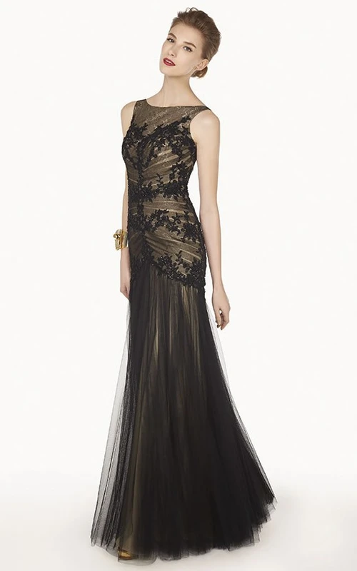 Robe de bal longue sans manches en tulle à imprimé bateau et haut appliqué
