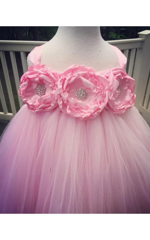 Robe de mariée empire en tulle plissé à corsage fleuri et volants