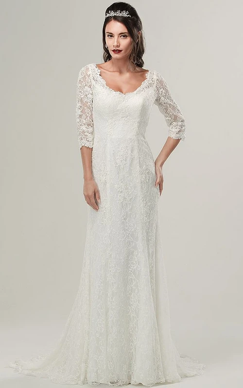 Robe de mariée modeste en dentelle, col en V, longueur au sol, manches mi-longues, traîne et laçage.