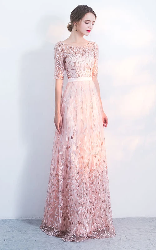 Elegante vestido de noche largo hasta el suelo con mangas cortas y detalles de cuentas.