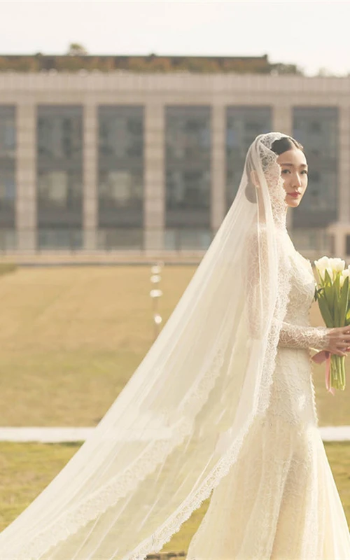 Voile de mariée en tulle doux et romantique avec bordure en dentelle