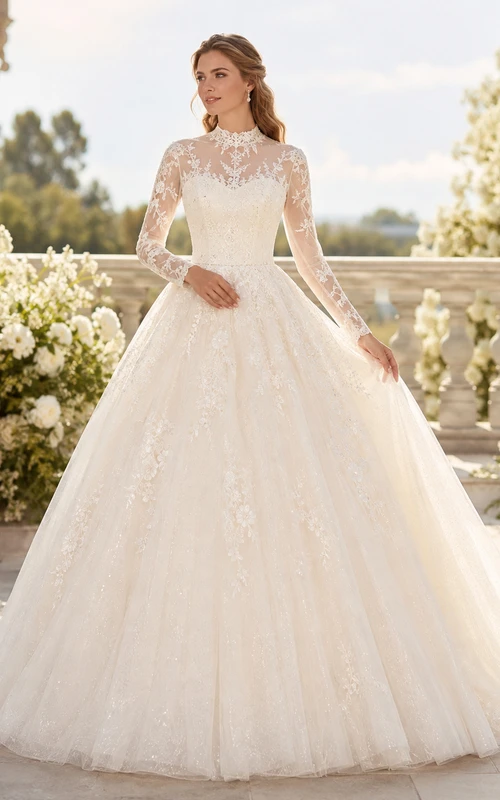 Robe de mariée modeste à col montant, manches longues illusion en dentelle et tulle, traîne chapelle