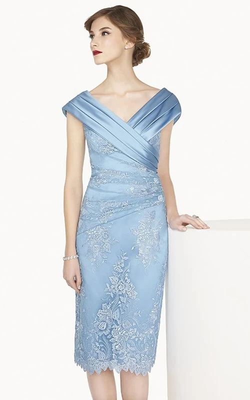 Vestido de fiesta de encaje de satén con escote en V y mangas cortas, largo hasta la rodilla, color azul.