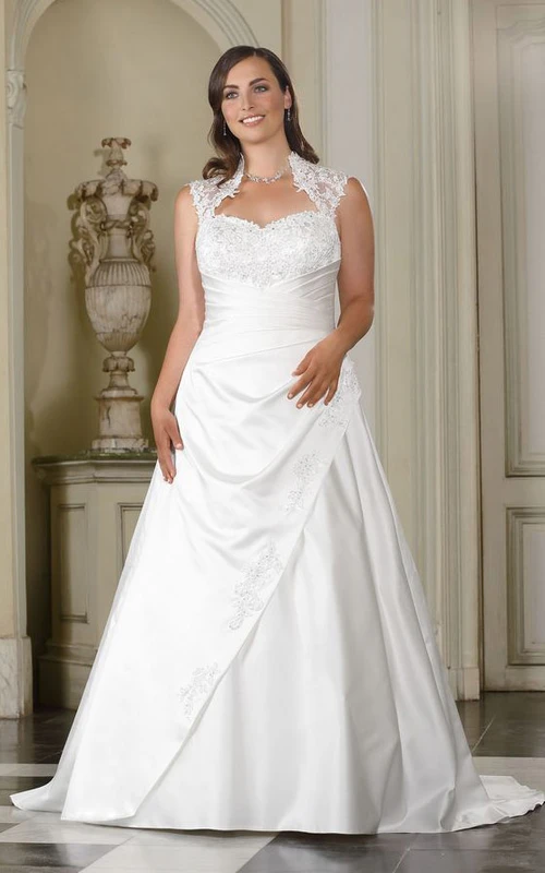 Vestido largo de corte A estilo Reina Ana, sin mangas, de satén, con cola y apliques.