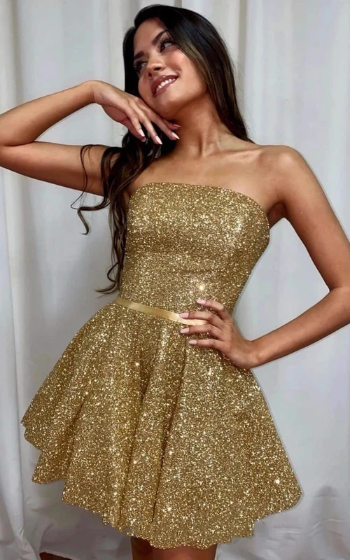 Robe cocktail moderne mini sans manches à sequins et laçage ouvert
