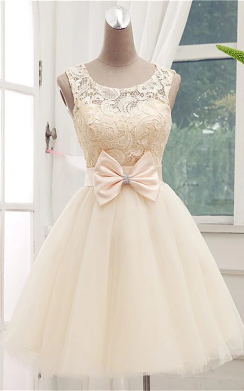 Robe de cocktail intemporelle sans manches en dentelle, robe de bal courte en tulle avec nœud papillon