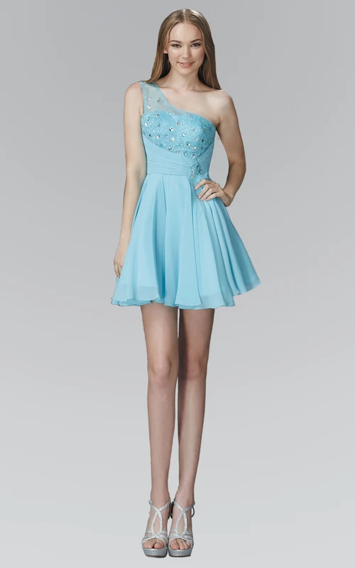 Ärmelloses Mini-Chiffonkleid in A-Linie mit One-Shoulder-Ausschnitt, Perlenstickerei und Falten