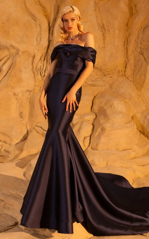 Schwarzes, schulterfreies, elegantes Meerjungfrauen-Abendkleid aus Satin mit kurzer Schleppe
