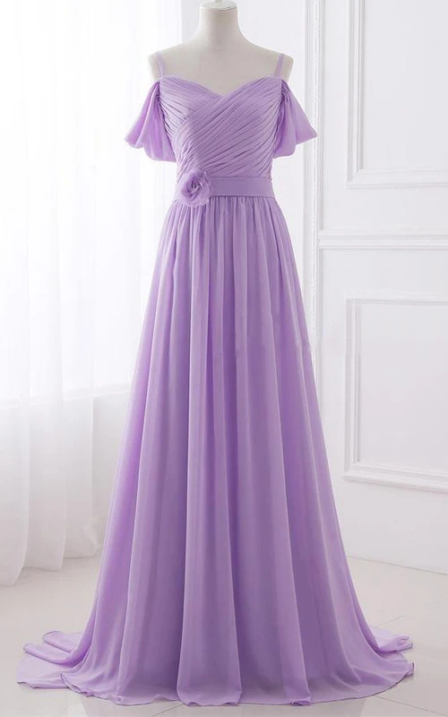 Vestido de gasa con tirantes finos y pliegues