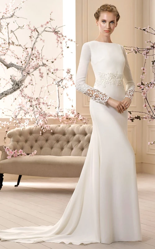 Bodenlanges, hochgeschlossenes, langärmeliges, appliziertes Jersey-Hochzeitskleid