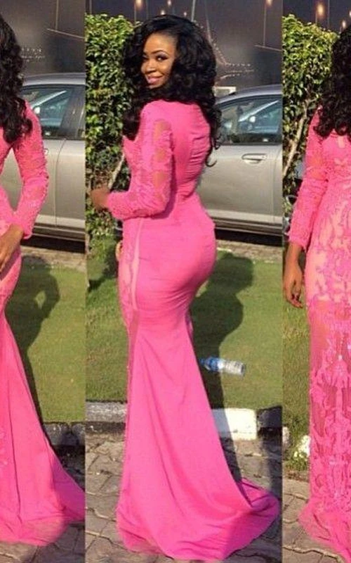 Sexy, bodenlanges Abendkleid aus Spitze mit langen Ärmeln