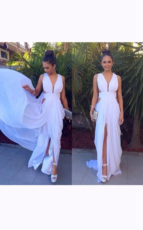 Robe longue en mousseline sans manches à col en V et fente sur le devant