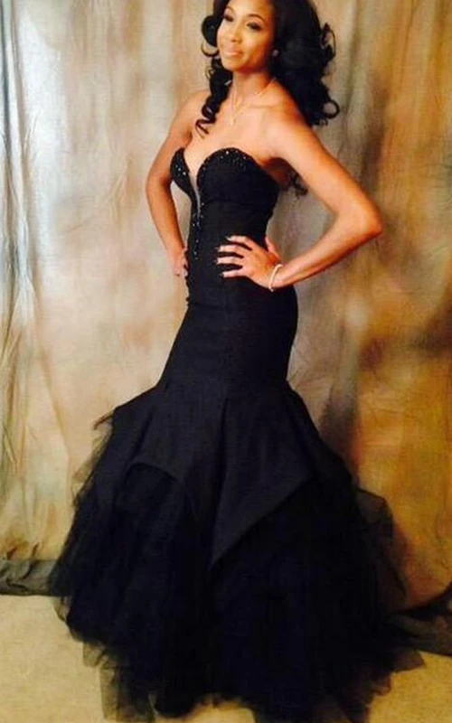 Robe de bal sirène sexy en tulle à volants et traîne balayée