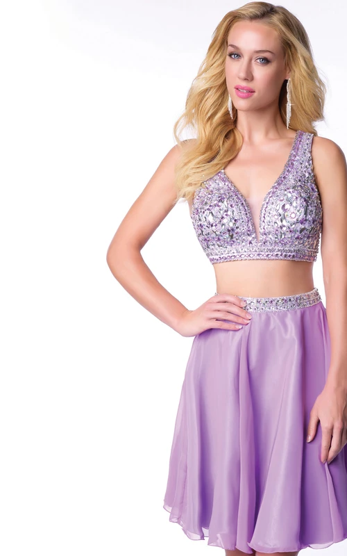 Robe de bal courte deux pièces sans manches en mousseline avec buste orné de strass