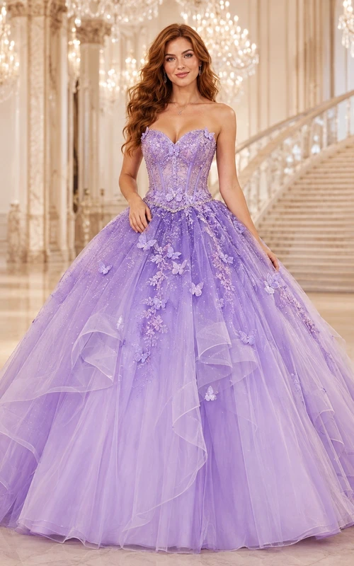 Lavendelfarbenes, trägerloses, romantisches Ballkleid aus Tüll mit Rüschen und floralem Muster für Quinceañera