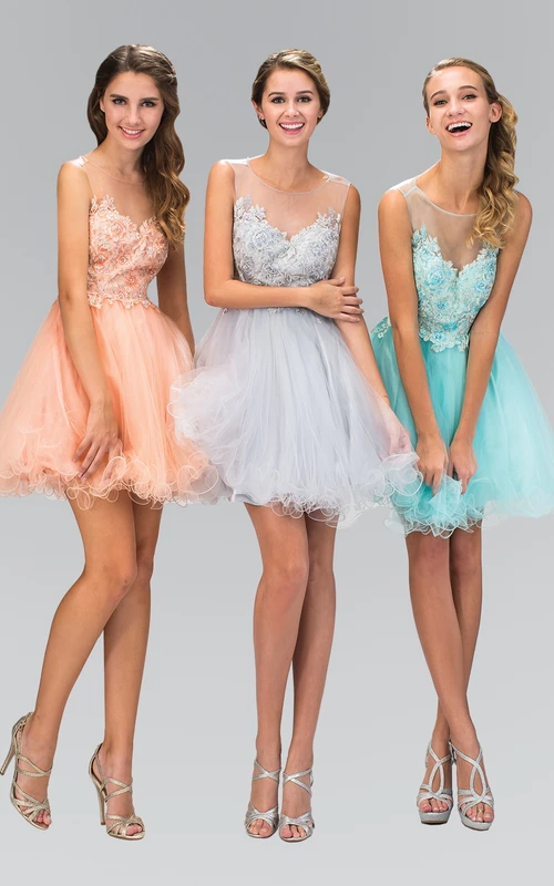 Robe courte trapèze à col rond sans manches en tulle illusion avec appliques