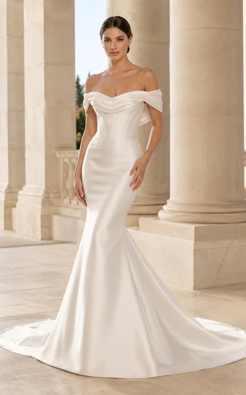 Robe de mariée sirène en satin, épaules dénudées, manches courtes, traîne chapelle, froncée, coupe princesse