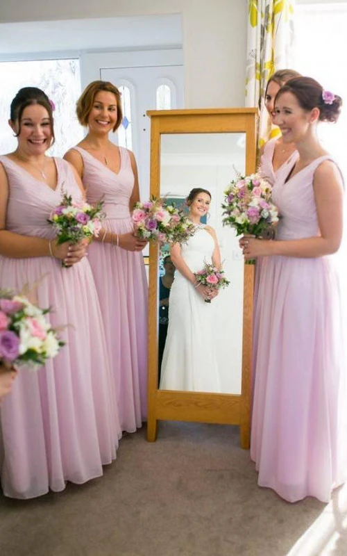 A-Linien-Kleid aus Chiffon, bodenlang, mit V-Ausschnitt, ärmellos und Reißverschluss