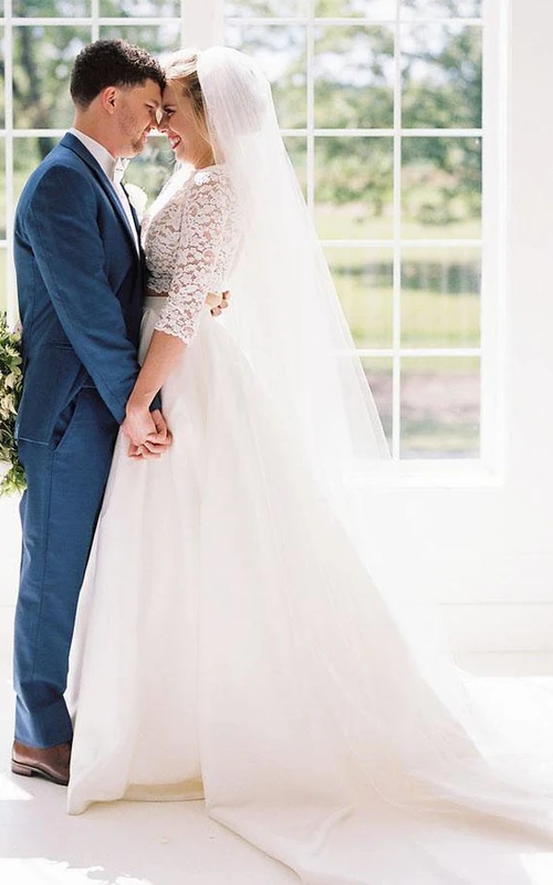 Vestido de novia informal de dos piezas con corte en A, manga corta y escote en forma de ojo de cerradura, con top de encaje.