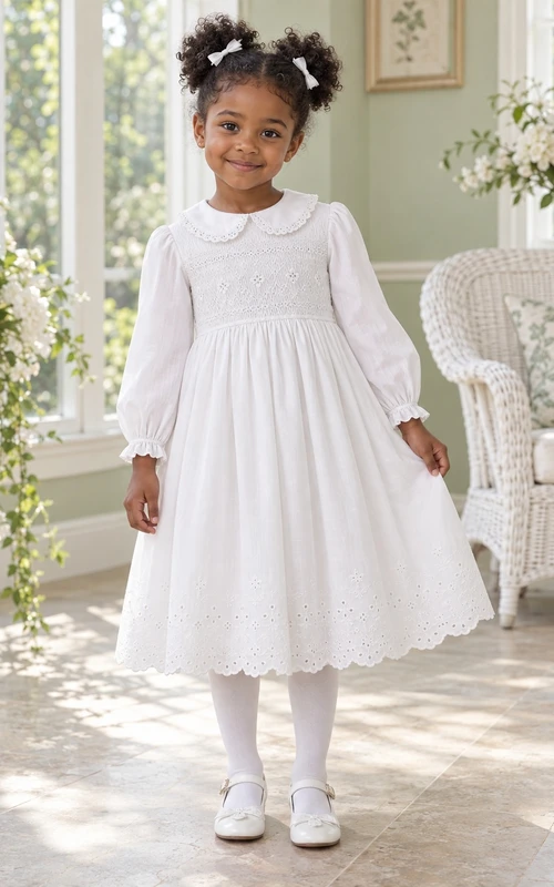 Vestido de niña de flores blanco de manga larga, corte en A, con encaje, mangas abullonadas y cuello Peter Pan festoneado.