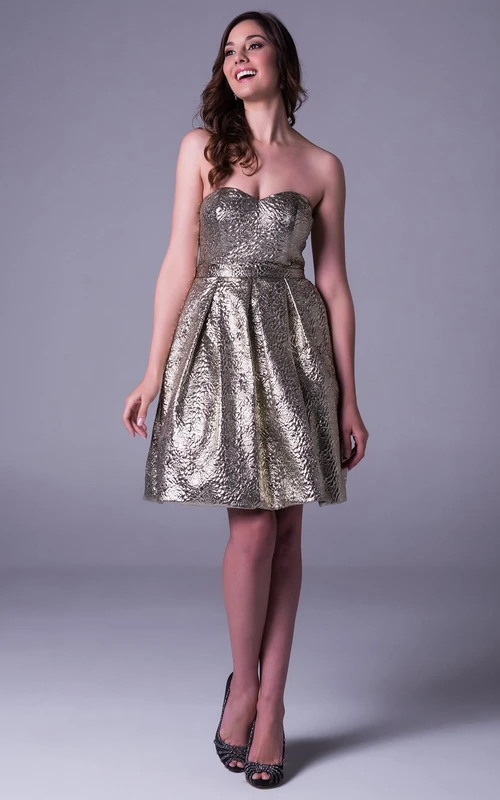 Ärmelloses, kurzes Mini-Abendkleid in A-Linie mit Herzausschnitt