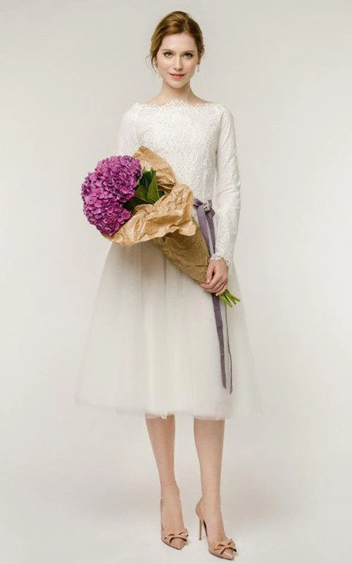 Langärmeliges Brautkleid aus natürlichem Tüll und Spitze