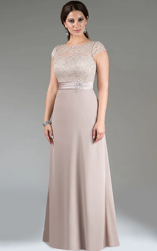 Langes, bodenlanges A-Linien-Kleid mit Rundhalsausschnitt, kurzen Ärmeln, Spitzenoberteil und Kristallverzierungen an der Taille – perfekt für die Mutter der Braut.