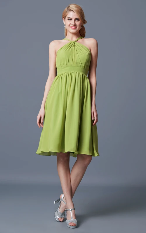 Robe courte en mousseline sans manches à col halter et plis