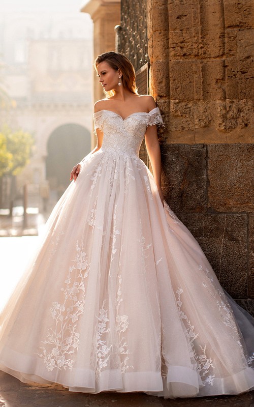 pink gypsy wedding dress Gypsy Princess Wedding Dress  #OverFashion #Aqua 