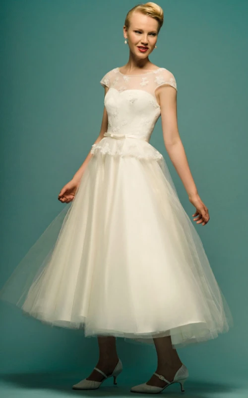 A-Line Tea-Length Appliqued Scoop Neck Cap Sleeve Tulle Wedding Dress